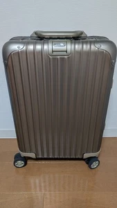 Rimowa Topaz Premium Aluminum Suitcase 32L Champagne Gold - Picture 1 of 9