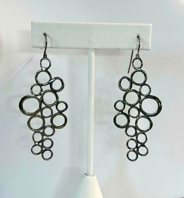 Pendientes colgantes de alambre de gancho largo de plata de ley oscurecida Robert Lee Morris RLM Foto 1 de 4