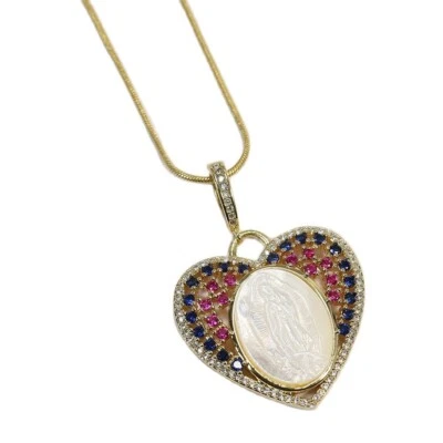 Collar colgante de Cristo en forma de corazón micro circonita cúbica arco iris Virgen María con cáscara blanca Foto 1 de 4