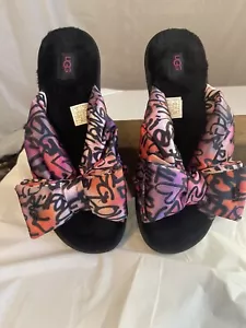 Women's UGG Pop Graffiti Rare Lushette Moccasin Slippers-RARE-Size 9-Excellent - Picture 1 of 9