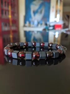 Onyx Cube & Garnet Bead Bracelet Men Sretch 8mm, 7.25", 7.75", 8.25", 8.75" inch - Picture 1 of 9