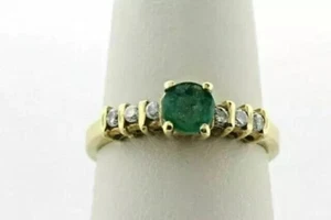 1.00 CT Round Cut Simulated Green Emerald Solitaire Ring 14K Yellow Gold Plated - Picture 1 of 4