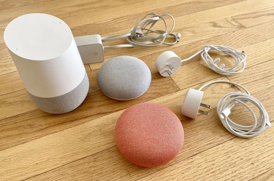 Google Home & 2 Google Home Mini Smart Speakers Lot WORKS GREAT! - Image 1 of 1