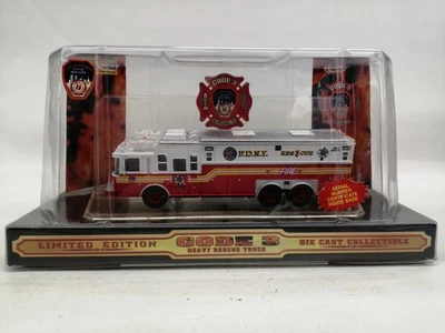 CODE3 New York City Fire Department F.D.N.Y. Rescue Company 3 Feuerwehrauto - Bild 1 von 4