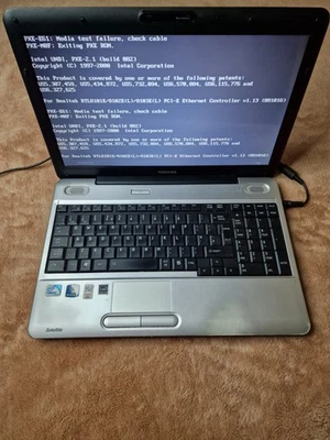 Toshiba Satellite L500-1XM Laptop 15.6" Celeron 900 2.2GHz 3gb Ram No Hdd Faulty - Image 1 of 4