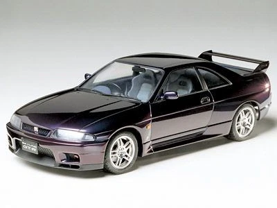 Tamiya Nissan Skyline R33 V-spec- 1/24 Maquette Kit 24145