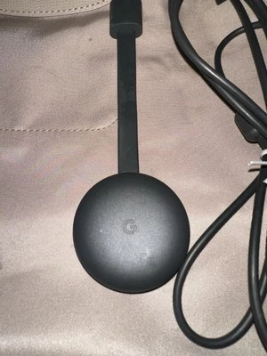 Google Chromecast 2nd Gen NC2-6A5 1080p Portable Media Streamer W/ Box  TESTED - Image 1 of 3