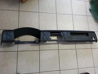 06 Jeep Commander dash trim instrument cluster bezel  - Image 1 of 4