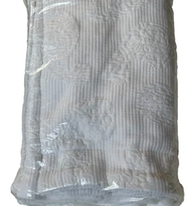 SUPERIOR MATELASSE PILLOW SHAM STANDARD PAISLEY WHITE 100% COTTON 21"x26.5" - Picture 1 of 15