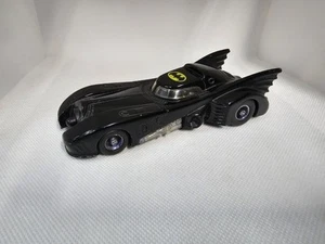 ERTL 1989 Batman 1/43 Batmobile #2575 Vintage 80s - Picture 1 of 5