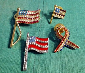 Posten 4 Vintage bunte verschiedene Flaggen Typ Anstecknadeln mit Strass für Sterne - Bild 1 von 5