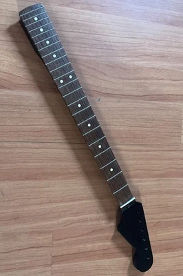 Warmoth Raro Todo Negro Stratocaster Cuello EE. UU. 🇺🇸 Forma de V CLT Usado Foto 1 de 4