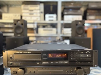 TASCAM CD-401 MKII CD-Player - Bild 1 von 4