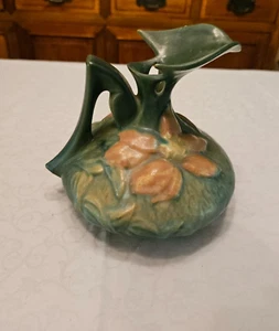 Vintage Green Roseville Pottery Poinsettias Pitcher 6 1/4" Tall - Picture 1 of 7