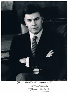 Spain Prime Minister Felipe González 1942- genuine autograph 7"x9" signed photo - Picture 1 of 1