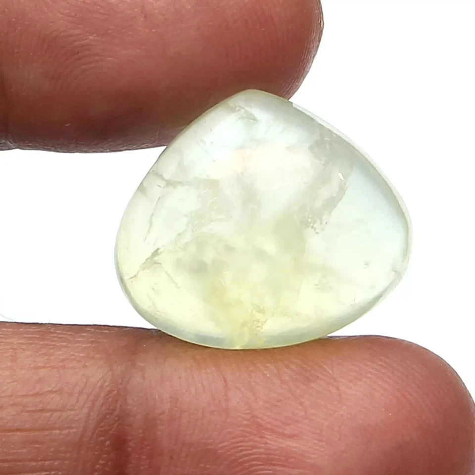 25.45 CRT AAA 100% Natural GREEN Prehnite Lustrous Unheated HEART LOOSE GEMSTONE - Image 1 of 1