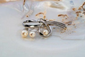 Exquisite Mikimoto Pearl Sterling Silver Brooch - Picture 1 of 10