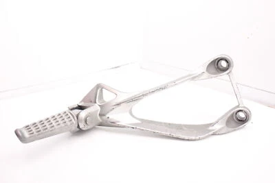 Clavija de pasajero trasera derecha Kawasaki Ninja ZX6R 2006 34028-0005 Foto 1 de 3