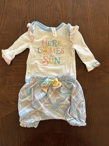 Nuevo sin etiquetas Matilda Jane Baby Sunshine Here Comes The Sun Set Nuevo en caja a cuadros pastel - Imagen 1 de 6