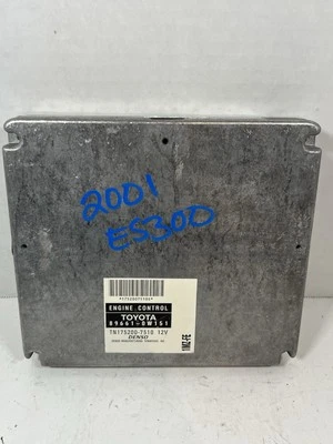 Módulo informático motor ECM LEXUS ES300 2000-2001 3,0 L 89661-0W120 Foto 1 de 3