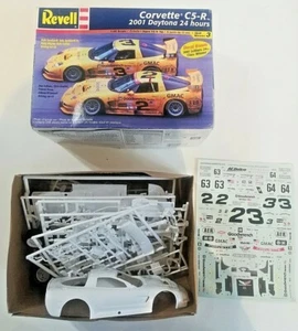 Corvette C5 R 2001 Revell Daytona 24 Hours Race w/ Limited Edition Decals Parts - Picture 1 of 8
