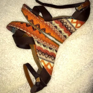 MIA Brown Embroidery Multi Colored Wedge Sandal Sz 8 - Picture 1 of 12
