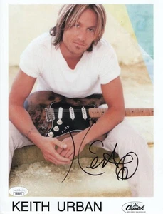 KEITH URBAN SIGNED AUTOGRAMM 8X10 FOTO - COUNTRY MUSIC STAR, GOLDEN ROAD MIT JSA - Bild 1 von 1
