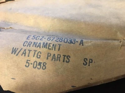 全新 1985 福特 EXP 左后车厢侧面板装饰 MOULDING E5GZ6728033A — 第 1/2 张图片