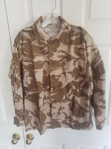 1990er Jahre British Army 2 Farben Wüstencamouflage DPM leichte Kampfjacke Größe 170/96 - Bild 1 von 7
