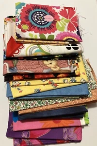 Lot of 14 Fabric Scraps Bright Floral Calico Kittens DucksTonal Route 66 Red Hat - Picture 1 of 5