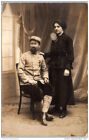 MILITARIA - 1914-1918 - CARTE PHOTO - militaire et femme (ancre sur le kepi)