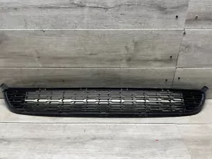 2013-2014 KIA SORENTO FRONT GRILLE MESH INSERT OEM 86561-1U500 - Picture 1 of 6