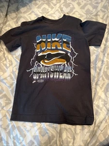 Nike Sportswear Tee Youth Size Small - Picture 1 of 1