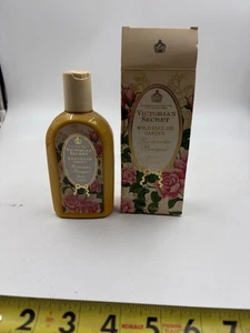 Victoria's Secret Wild English Garden Gardenia Bodylotion 8 Oz. Originalformel - Bild 1 von 2