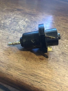 1958 - 67 VW Bug Ghia headlight switch 68-70 VW Bus transporter light switch - Picture 1 of 5