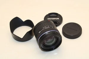 Olympus ZUIKO Digital 14-42mm f3.5-5.6 Zuiko ED Lens w/ LH-61C Hood - Picture 1 of 6