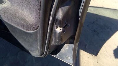 Pestillo de puerta delantera derecha Saturn Sl2 1996-2002 pasajero con varillas/cables OEM Foto 1 de 4