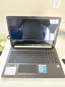 HP 15.6" Touchscreen Laptop Core i5-8250U 16 GB Ram 512 GB M. 2 SSD DVD+RW Win11 - Picture 1 of 8