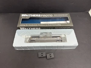 Walthers Proto 920-100713 55' Trinity 30,145 Canada GATX CGTX #31160 P.309 - Picture 1 of 3