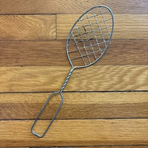 Cuchara de huevo de alambre de metal trenzado de colección - batidor, colador, batidor utensilio de cocina - Imagen 1 de 6