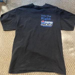 Camiseta De Colección Daytona Pepsi 400 Racing (Grande) Tultex Into the Night Negra - Imagen 1 de 16