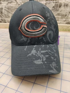 Chicago Bears Flexfit black hat /cap new small to medium size - Picture 1 of 6