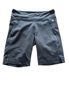 Alo Yoga Shorts Damen klein schwarz hohe Taille Biker Taschen sportlich 7 Schrittlänge - Bild 1 von 5