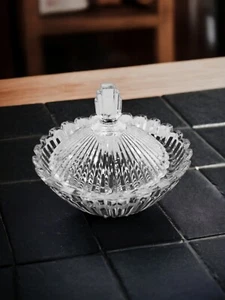 Crystal candy dish with lid - Picture 1 of 6
