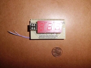 Conjunto de pantalla de 3 dígitos Target Speed - Radar de pista móvil MDR - Rojo Nuevo de Lote Antiguo - Imagen 1 de 3