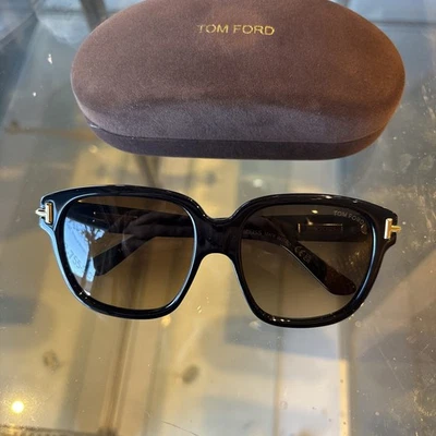 Gafas de sol Tom Ford TF 1236 ICON colección 01F negro/marrón degradado 58 nuevas Foto 1 de 4