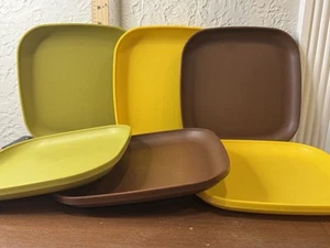 Vintage Tupperware quadratische Teller (6) #1534 Mittagessen Picknick Camp Herbstfarben Avocado - Bild 1 von 10