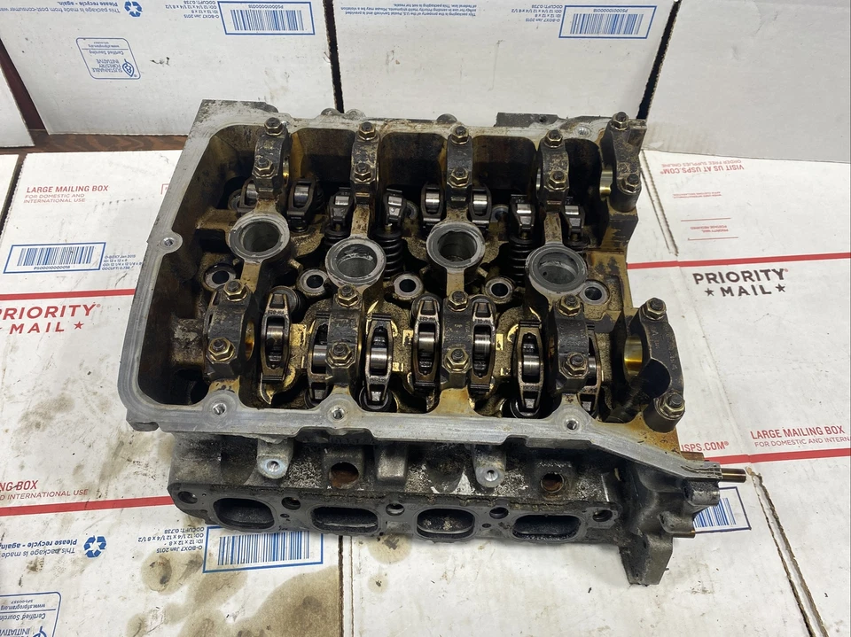 Volkswagen Passat W8 2002-2004 - culata del motor derecha - OEM 07D 103 374 Foto 1 de 4