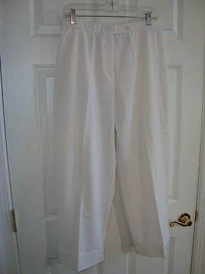 Dialogue Size 14 Ivory Stretch Tab Front/Front Zip Cuffed Cropped Pants - Image 1 of 2