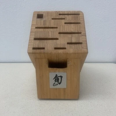 Shun Cutlery DM0831 11-Slot Bamboo Slimline Knife Block SET - Image 1 of 4